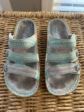 Alegria by PG Lite Mint and Pink Striped Women's Slide Sandals size 37